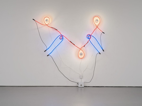 Keith Sonnier, Neon Wrapping Incandescent VI, 1968, argon and neon tubes, porcelain fixtures, incandescent bulbs, light switch, transformer, and electrical wire, 105 x 104 x 8 inches (266.7 x 264.2 x 20.3 cm). Photo: Phoebe d