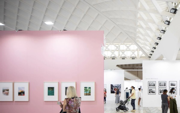 click to enlarge- double click to reduce 39 galleries at THE PHAIR 2024 - 2 > 5 May, 2024 @thephairphotoartfair/